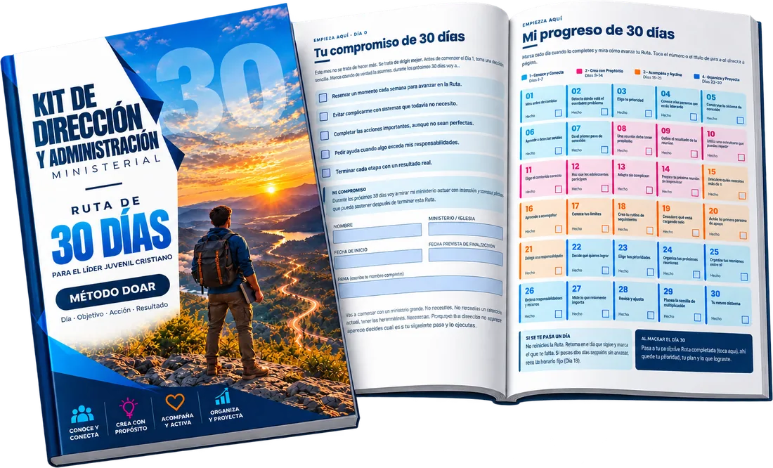 Kit de Dirección y Administración Ministerial: workbook abierto, portada, brújula y libreta